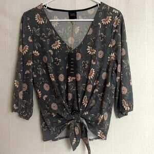 Anthropologie W5 NWT Gray Floral top Size Medium